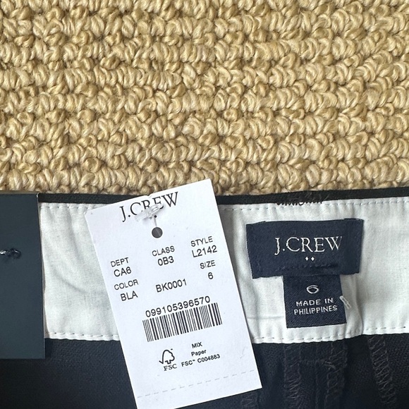 New J. Crew Black Scalloped Linen Shorts - Picture 2 of 4